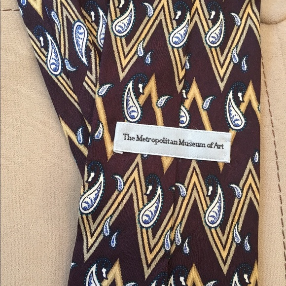 Metropolitan museum of art tie new - Picture 3 of 9
